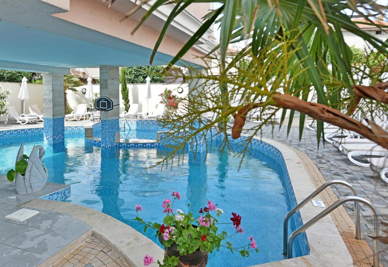 Sirena Palace Family Hotel Obzor Esterno foto