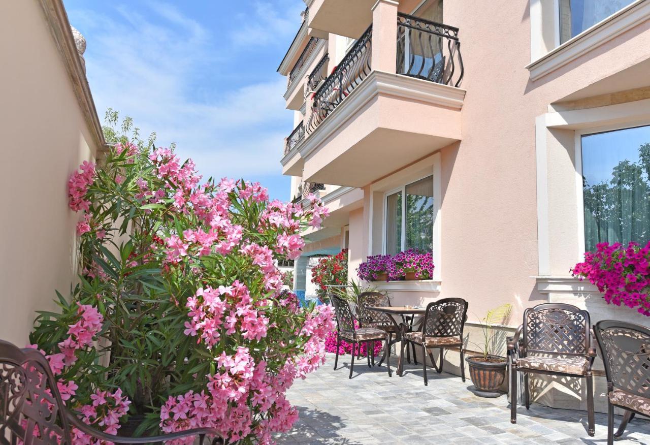 Sirena Palace Family Hotel Obzor Esterno foto