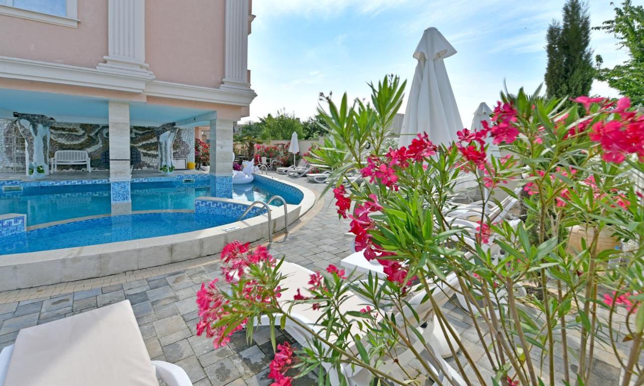 Sirena Palace Family Hotel Obzor Esterno foto