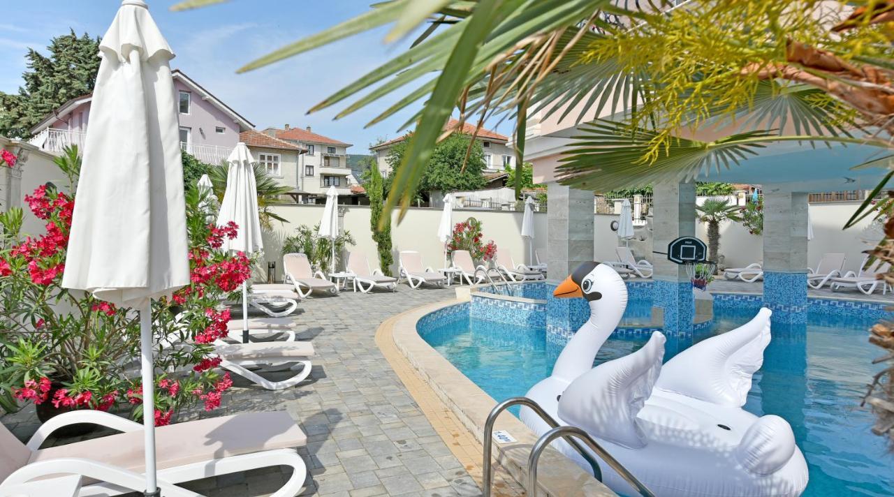 Sirena Palace Family Hotel Obzor Esterno foto