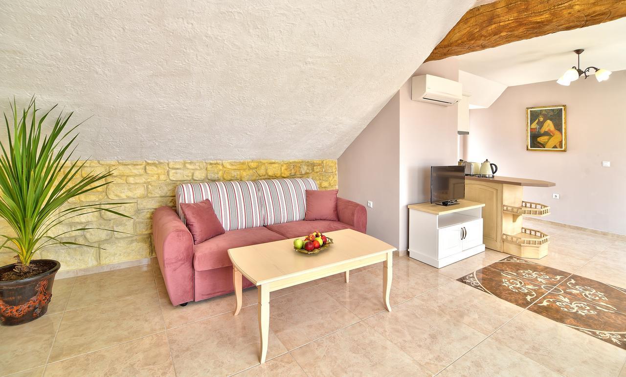 Sirena Palace Family Hotel Obzor Esterno foto