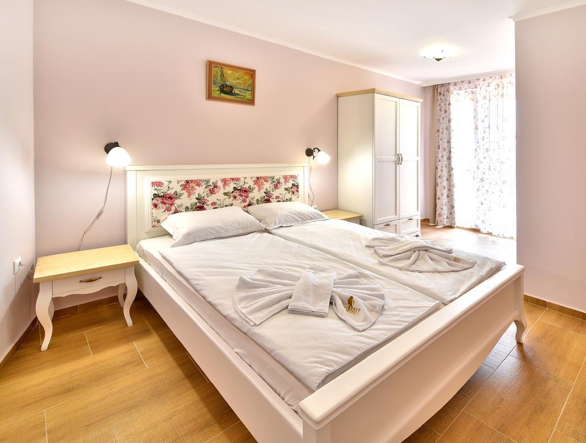 Sirena Palace Family Hotel Obzor Esterno foto
