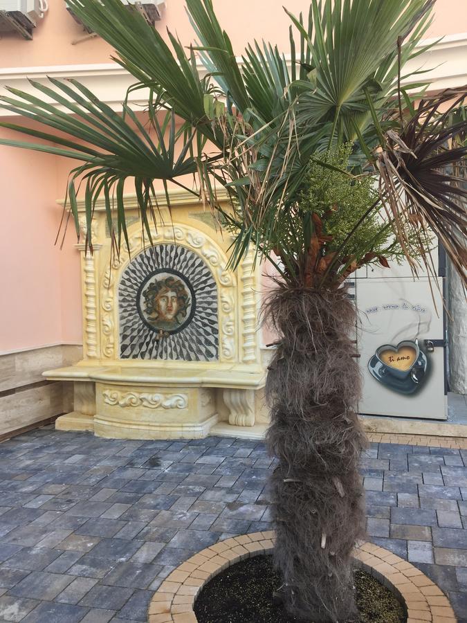 Sirena Palace Family Hotel Obzor Esterno foto
