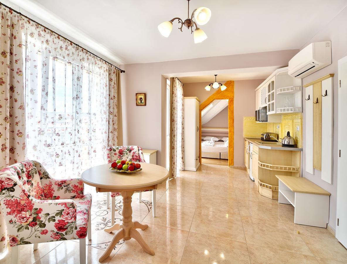 Sirena Palace Family Hotel Obzor Esterno foto