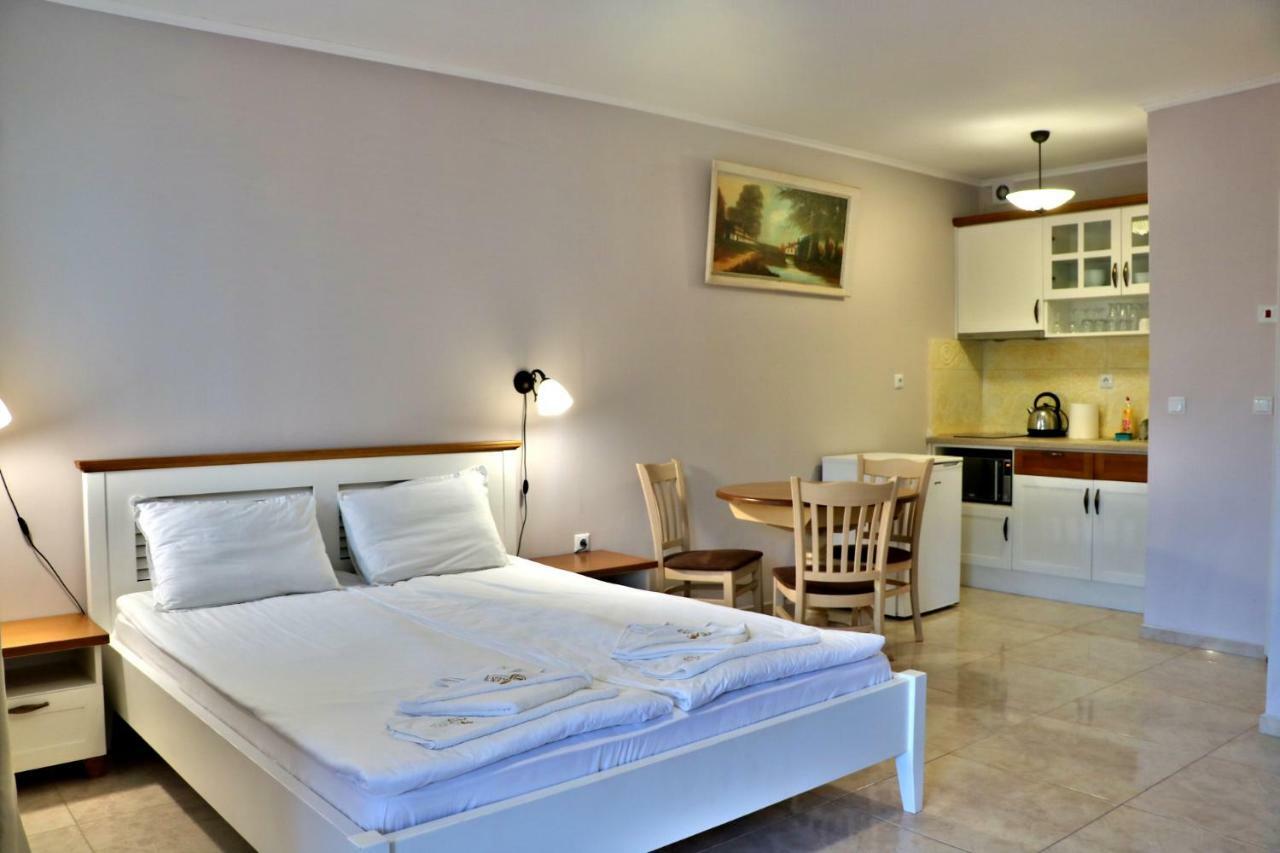 Sirena Palace Family Hotel Obzor Esterno foto