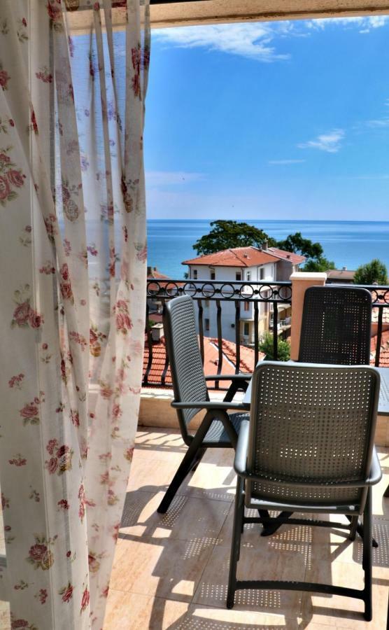 Sirena Palace Family Hotel Obzor Esterno foto